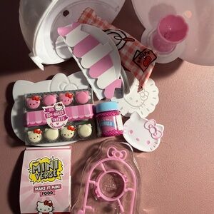 Make it Mini Hello Kitty Food Set